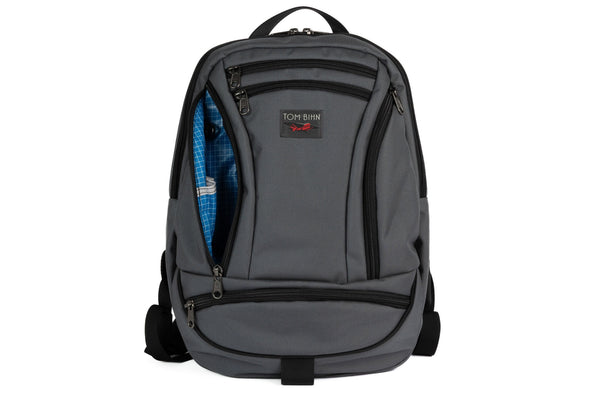 The Synapse 19 in Nebulous Grey (medium grey) Ballistic with Island (bright blue with white grid) 200 Halcyon interior.